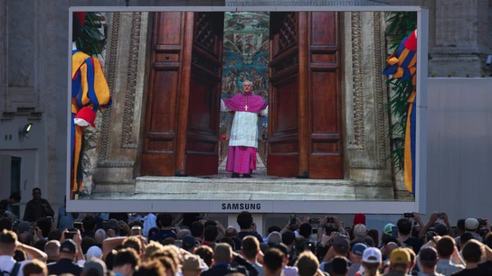 Así ha cerrado Ravelli las puertas de la Sixtina Así ha cerrado Ravelli las puertas de la Sixtina
