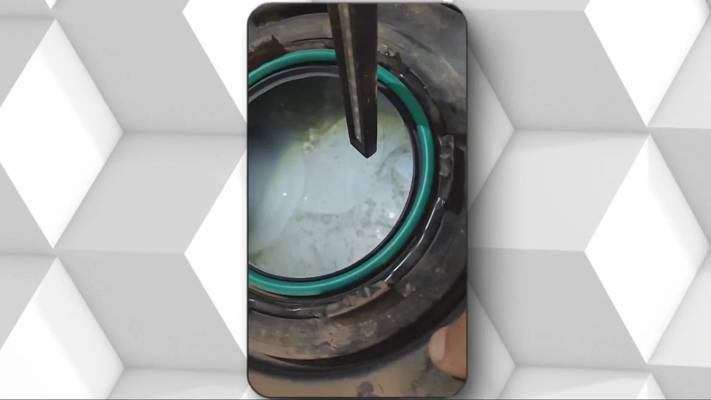 Más de 50 coches averiados por repostar gasolina gasolina mezclada con agua en Alaquàs (Valencia) Más de 50 coches averiados por repostar gasolina gasolina mezclada con agua en Alaquàs (Valencia)