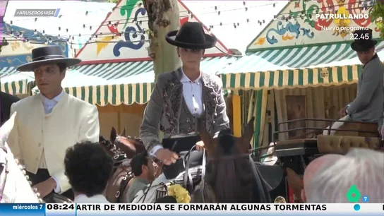 Victoria Federica acude con el influencer Tomás de Páramo a caballo a la Feria de Abril Victoria Federica acude con el influencer Tomás de Páramo a caballo a la Feria de Abril