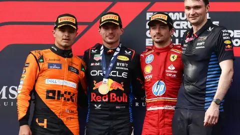 Max Verstappen, Lando Norris y Charles Leclerc en el podio de Imola en el GP de la temporada pasada Max Verstappen, Lando Norris y Charles Leclerc en el podio de Imola en el GP de la temporada pasada