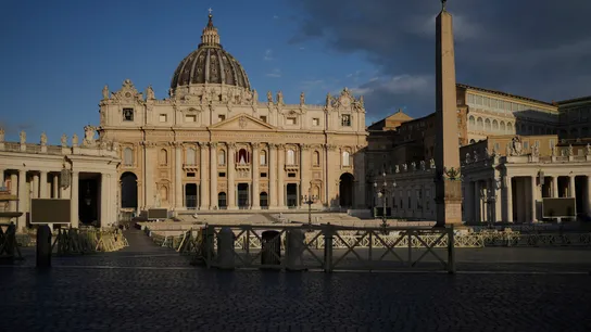 La plaza de San Pedro, en el Vaticano, a primera hora de la segunda jornada del cónclave La plaza de San Pedro, en el Vaticano, a primera hora de la segunda jornada del cónclave