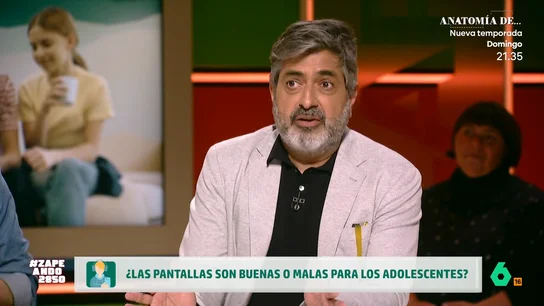 El psicólogo Arun Mansukhani advierte sobre el uso excesivo de las pantallas: "Hay un problema de adicción general" El psicólogo Arun Mansukhani reflexiona en Zapeando sobre la adicción a las pantallas y las redes: "Hace años nos preocupaban los juegos violentos y las redes es lo más perjudicial ahora mismo".