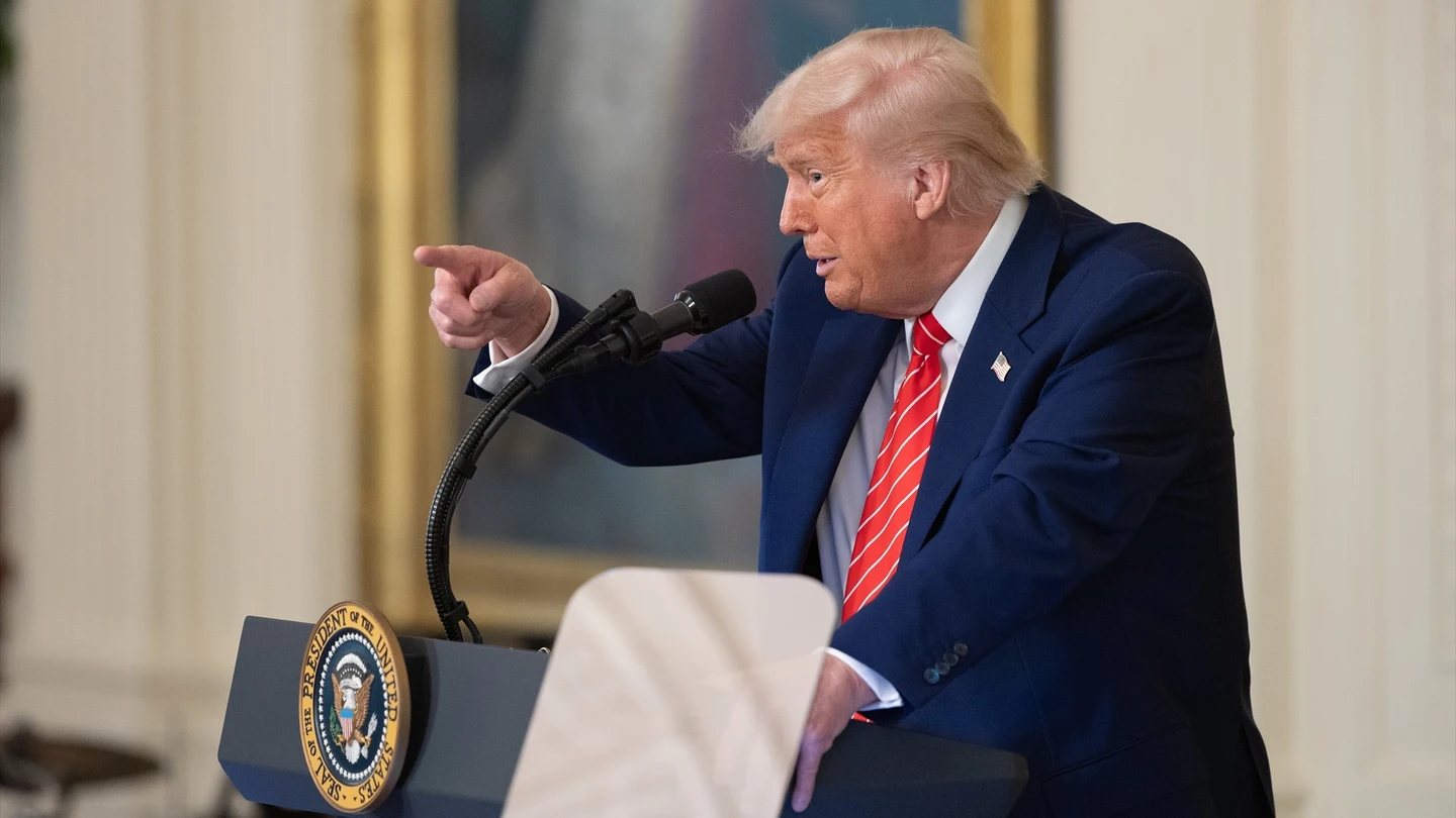 Trump despide al jefe de la agencia de emergencias antes de la temporada de huracanes Trump despide al jefe de la agencia de emergencias antes de la temporada de huracanes