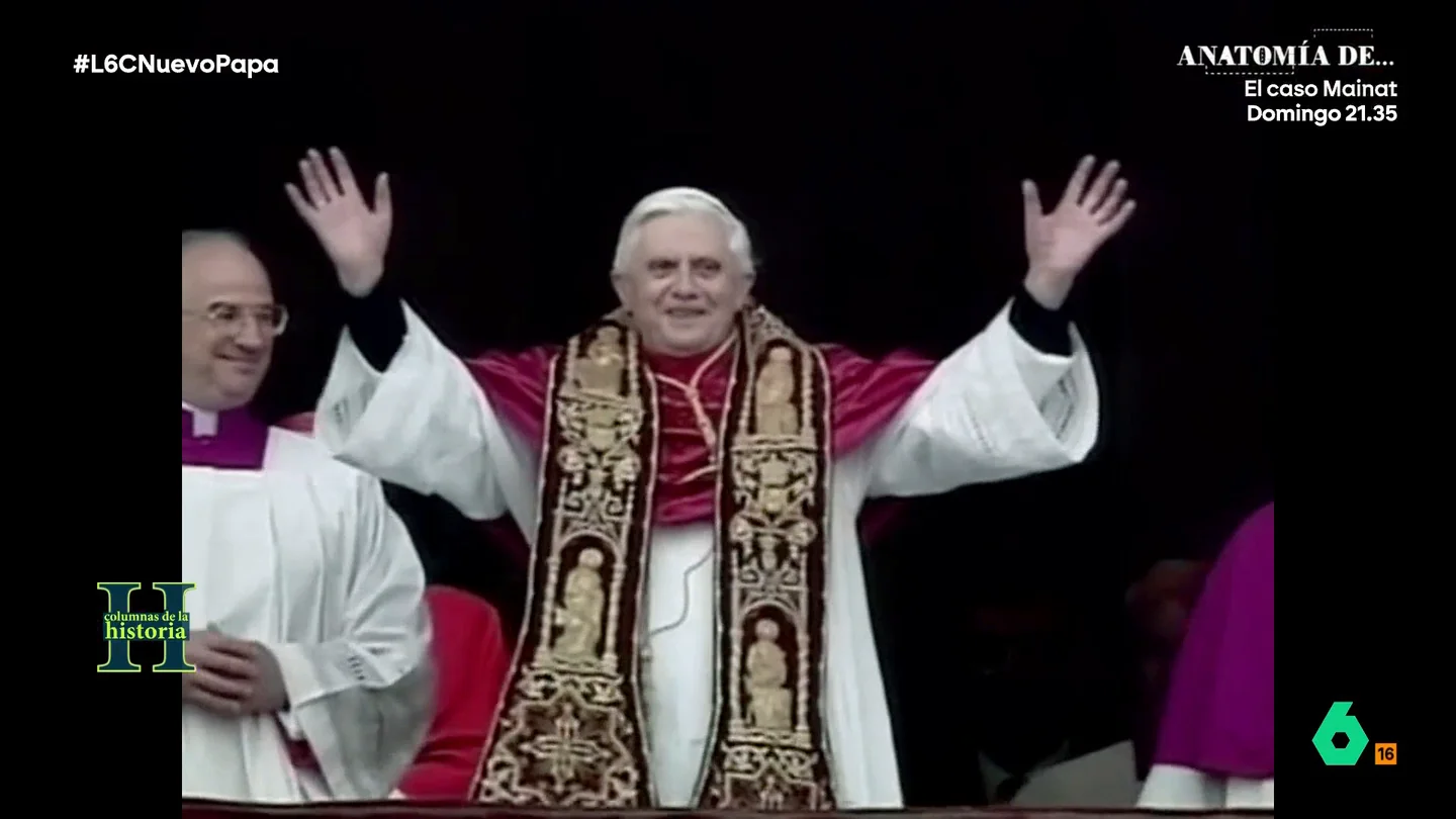Zapatos de 400 euros y relojes de lujo: el tren de vida de Benedicto XVI con el que el papa Francisco quiso acabar laSexta Columna pone en relieve las notables diferencias entre los predecesores de León XIV; un Benedicto XVI que hacía alarde de ostentación y un Francisco I que no entendía ver a "un cura con el coche último modelo".