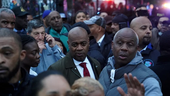 Ras Baraka, alcalde de Newark detenido en un centro de detención Ras Baraka, alcalde de Newark detenido en un centro de detención