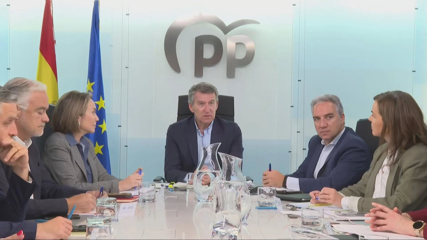 Feijóo, con más miembros del PP Feijóo, con más miembros del PP
