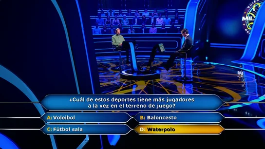 El público salva a Jairo de lanzarse a una piscina vacía al no apostar por el waterpolo El público salva a Jairo de lanzarse a una piscina vacía al no apostar por el waterpolo