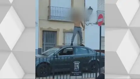 "Dijo que me iba a matar": desterrado de dos pueblos por violento y acumular más de 80 denuncias por amenazas y agresiones "Dijo que me iba a matar": desterrado de dos pueblos por violento y acumular más de 80 denuncias por amenazas y agresiones
