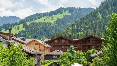 Saanem (cerca de Gstaad) Saanem (cerca de Gstaad)