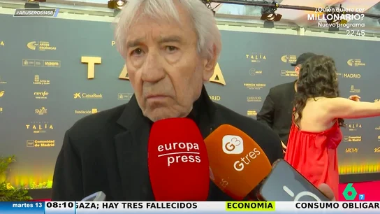 José Sacristán desvela su secreto para seguir sobre los escenarios a los 87 años: "Los ajos de mi pueblo" José Sacristán desvela su secreto para seguir sobre los escenarios a los 87 años: "Los ajos de mi pueblo"
