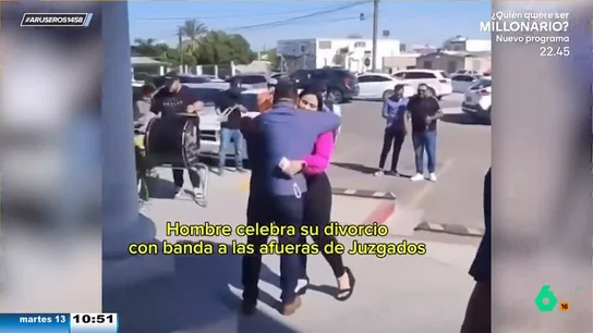 Contrata a una charanga para celebrar su divorcio y que toquen a la salida del juzgado Contrata a una charanga para celebrar su divorcio y que toquen a la salida del juzgado