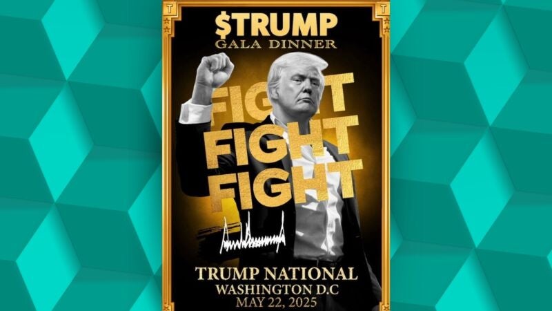Donald Trump ofrece una cena exclusiva en su club de golf a los mejores inversores de su criptimoneda