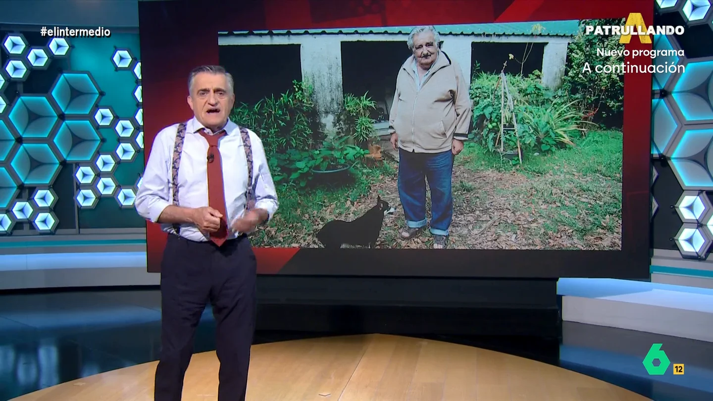 El Gran Wyoming se despide de Pepe Mujica: "Era verdad y, además, daba esperanza" Para el presentador, el expresidente de Uruguay "no era un político al uso". Wyoming cuenta que el político hablaba "desde la conciencia" y que, además, practicaba algo que en la política "no está de moda": era coherente.
