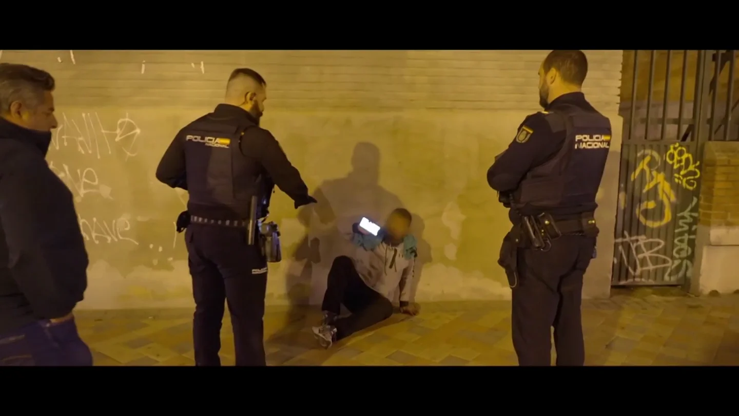 Un hombre con la cabeza abierta tras recibir un botellazo en un piso okupa: "Ha sido como cuando quieres matar a alguien" Un hombre con la cabeza abierta tras recibir un botellazo en un piso okupa: "Ha sido como cuando quieres matar a alguien"