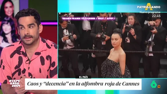Juan Sanguino, sobre la polémica en Cannes por su nuevo código de vestimenta: "Tres pistoleras ya se lo han saltado..." La organización del festival ha decidido prohibir las transparencias o los vestidos voluminosos. Este cambio ha sido motivado por el escándalo que protagonizó Bianca Censori en los Grammy al aparecer con un look completamente transparente.