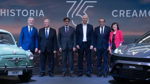Seat anuncia una paga extra de 575 euros por empleado para celebrar su 75 aniversario La vicepresidenta ejecutiva de Personas y Organización de Seat, Laura Carnicero, ha agradecido el trabajo de los más de 78.000 empleados directos que ha tenido la compañía a lo largo de su historia y ha anunciado una paga extraordinaria a la plantilla de más de 10 millones de euros para celebrar su 75 aniversario, a razón de 575 euros por trabajador. Leer más: https:www.europapress.es/motor/sector-00644/noticia-seat-anuncia-paga-extra-575-euros-empleado-celebrar-75-aniversario-20250509141650.html (c) 2025 Europa Press. Está expresamente prohibida la redistribución y la redifusión de este contenido sin su previo y expreso consentimiento. Seat anuncia una paga extra de 575 euros por empleado para celebrar su 75 aniversario La vicepresidenta ejecutiva de Personas y Organización de Seat, Laura Carnicero, ha agradecido el trabajo de los más de 78.000 empleados directos que ha tenido la compañía a lo largo de su historia y ha anunciado una paga extraordinaria a la plantilla de más de 10 millones de euros para celebrar su 75 aniversario, a razón de 575 euros por trabajador. Leer más: https://www.europapress.es/motor/sector-00644/noticia-seat-anuncia-paga-extra-575-euros-empleado-celebrar-75-aniversario-20250509141650.html (c) 2025 Europa Press. Está expresamente prohibida la redistribución y la redifusión de este contenido sin su previo y expreso consentimiento.