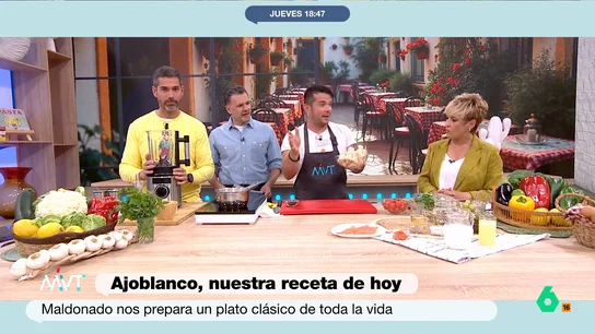 Iñaki López desvela dónde probó por primera vez el ajoblanco: "Me lo dio Isabel Pantoja en un Rocío" El presentador estaba grabando un reportaje en Huelva y la periodista Maika Vergara le dio una ración de este delicioso plato. ¿Conseguirá superar Maldonado el ajoblanco de Isabel? Descúbrelo en el vídeo principal.