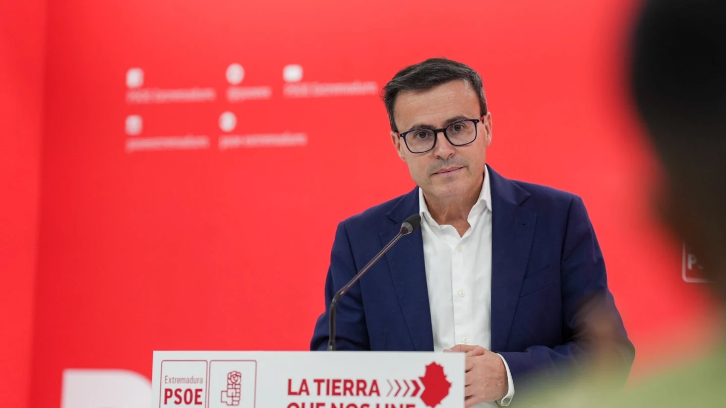 El secretario general del PSOE, Miguel Ángel Gallardo, en rueda de prensa El secretario general del PSOE, Miguel Ángel Gallardo, en rueda de prensa