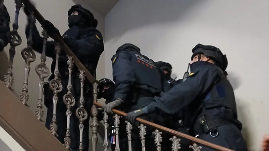 Detenido por estafar a 50 personas con falsos alquileres de pisos en Barcelona Detenido por estafar a 50 personas con falsos alquileres de pisos en Barcelona
