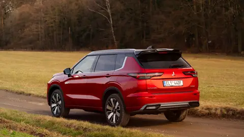 Mitsubishi Outlader PHEV Mitsubishi Outlader PHEV