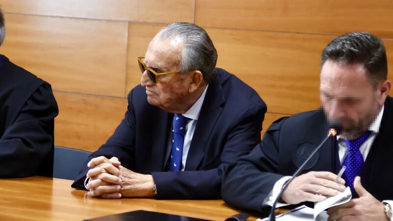 El expresidente de la Diputación de Castellón Carlos Fabra, durante el juicio en el que está imputado por cohecho