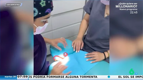 El divertido vídeo viral del niño que quiere que su dentista también revise a su muñeco de Spiderman El divertido vídeo viral del niño que quiere que su dentista también revise a su muñeco de Spiderman