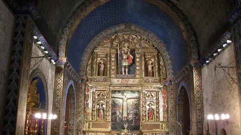 Altar de la Iglesia de San Cristóbal de Beget Altar de la Iglesia de San Cristóbal de Beget