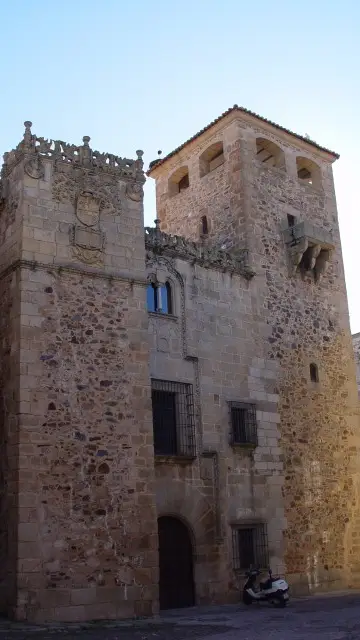 Palacio de los Golfines de Abajo Palacio de los Golfines de Abajo