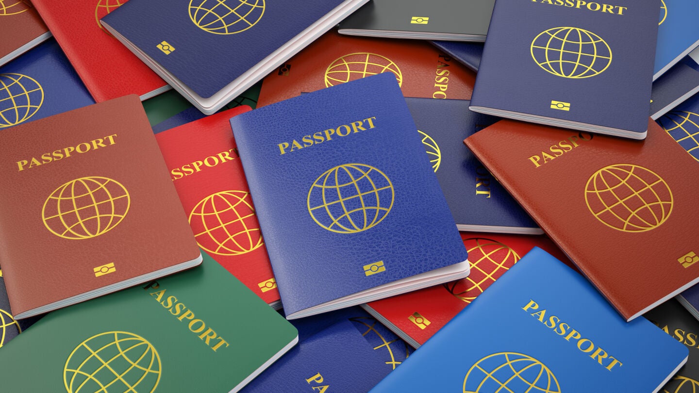 Muchos pasaportes