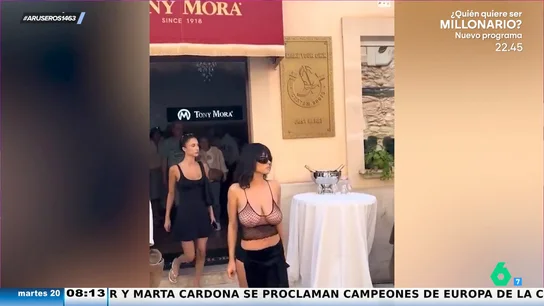 Alfonso Arús alucina al ver a Bianca Censori semidesnuda paseando por Mallorca: "Fresca sí que va" Alfonso Arús alucina al ver a Bianca Censori semidesnuda paseando por Mallorca: "Fresca sí que va"