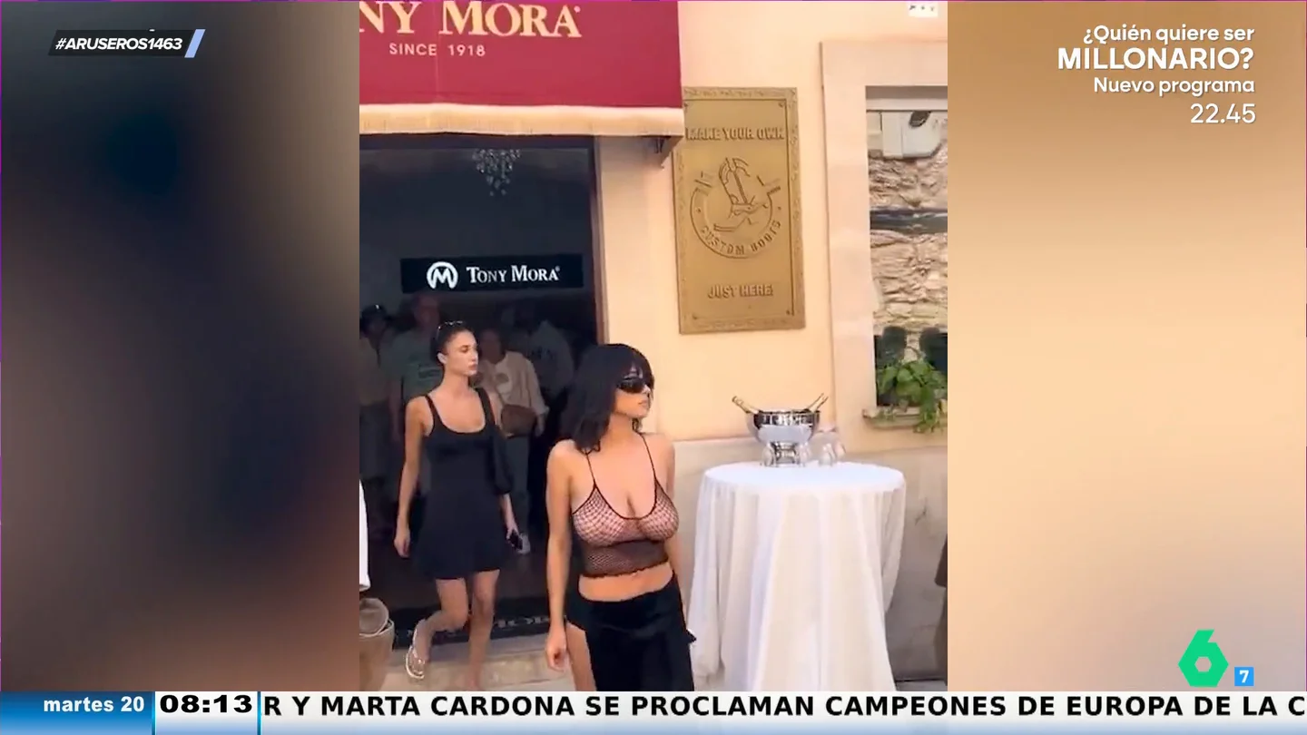 Alfonso Arús alucina al ver a Bianca Censori semidesnuda paseando por Mallorca: "Fresca sí que va" Alfonso Arús alucina al ver a Bianca Censori semidesnuda paseando por Mallorca: "Fresca sí que va"