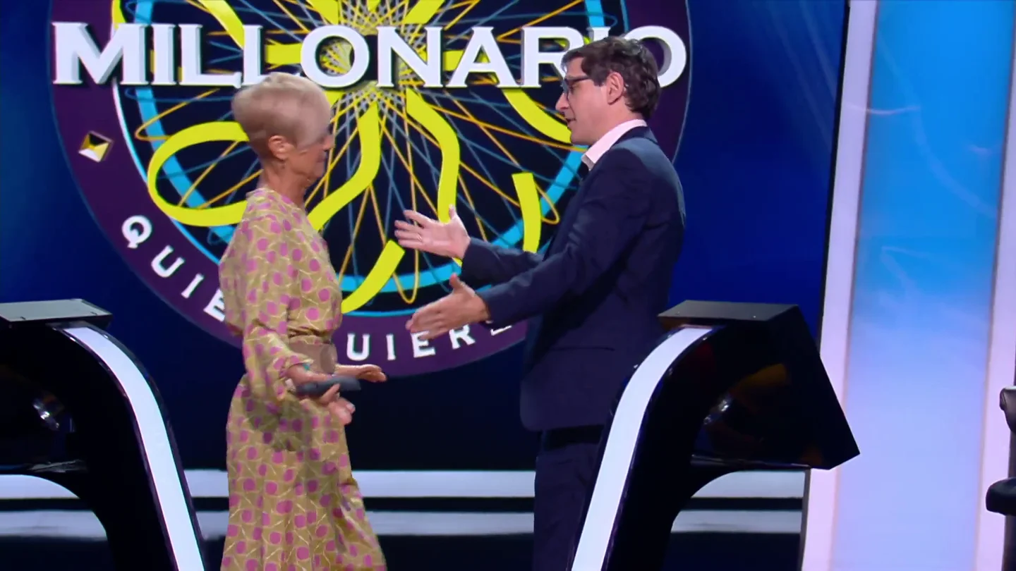 "Me he puesto incomodín": la reacción de Juanra Bonet al saludo de esta concursante de ¿Quién quiere ser millonario? "Me he puesto incomodín": la reacción de Juanra Bonet al saludo de esta concursante de ¿Quién quiere ser millonario?