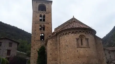 Iglesia de San Cristóbal de Beget Iglesia de San Cristóbal de Beget