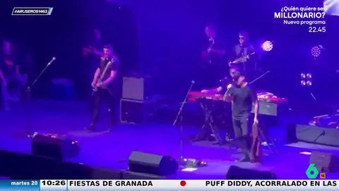 Andrés Calamaro amaga con dejar plantado al público de su concierto tras haber sido abucheado por defender la tauromaquia: "¡Hasta nunca!" Andrés Calamaro amaga con dejar plantado al público de su concierto tras haber sido abucheado por defender la tauromaquia: "¡Hasta nunca!"