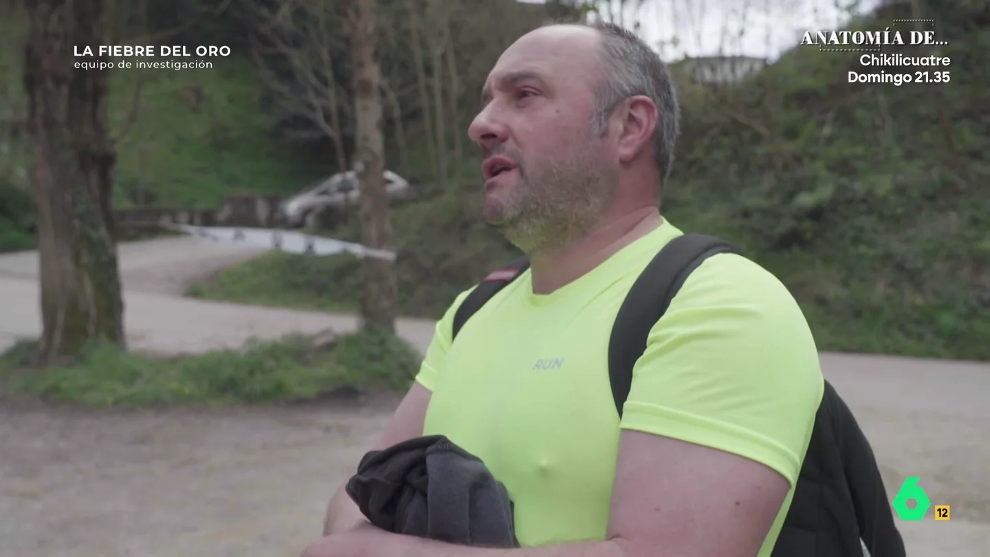 Un trabajador de una mina de oro asturiana a Equipo de Investigación: "Un minero puede ganar hasta 2.500 euros al mes" El trabajador indicaba, en este reportaje de Equipo de Investigación, que "la mina, de por sí, es peligrosa". Como explicaba a la reportera, se pueden producir incendios o derrumbamientos que podrían provocar un accidente grave.