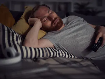Dormir con la televisión encendida Dormir con la televisión encendida