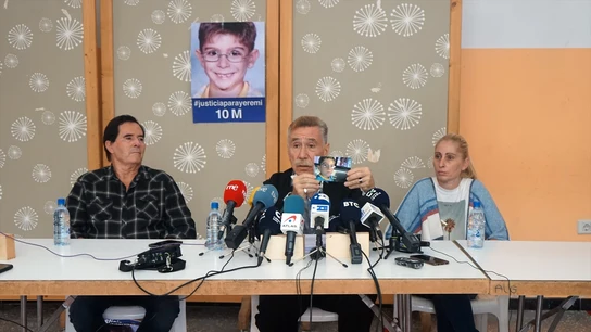 El abuelo de Yéremi Vargas, José Suárez; el abogado de la familia, Marcos García Montes y la madre de Yéremi, Ithaisa Suárez, comparecen en rueda de prensa El abuelo de Yéremi Vargas, José Suárez; el abogado de la familia, Marcos García Montes y la madre de Yéremi, Ithaisa Suárez, comparecen en rueda de prensa