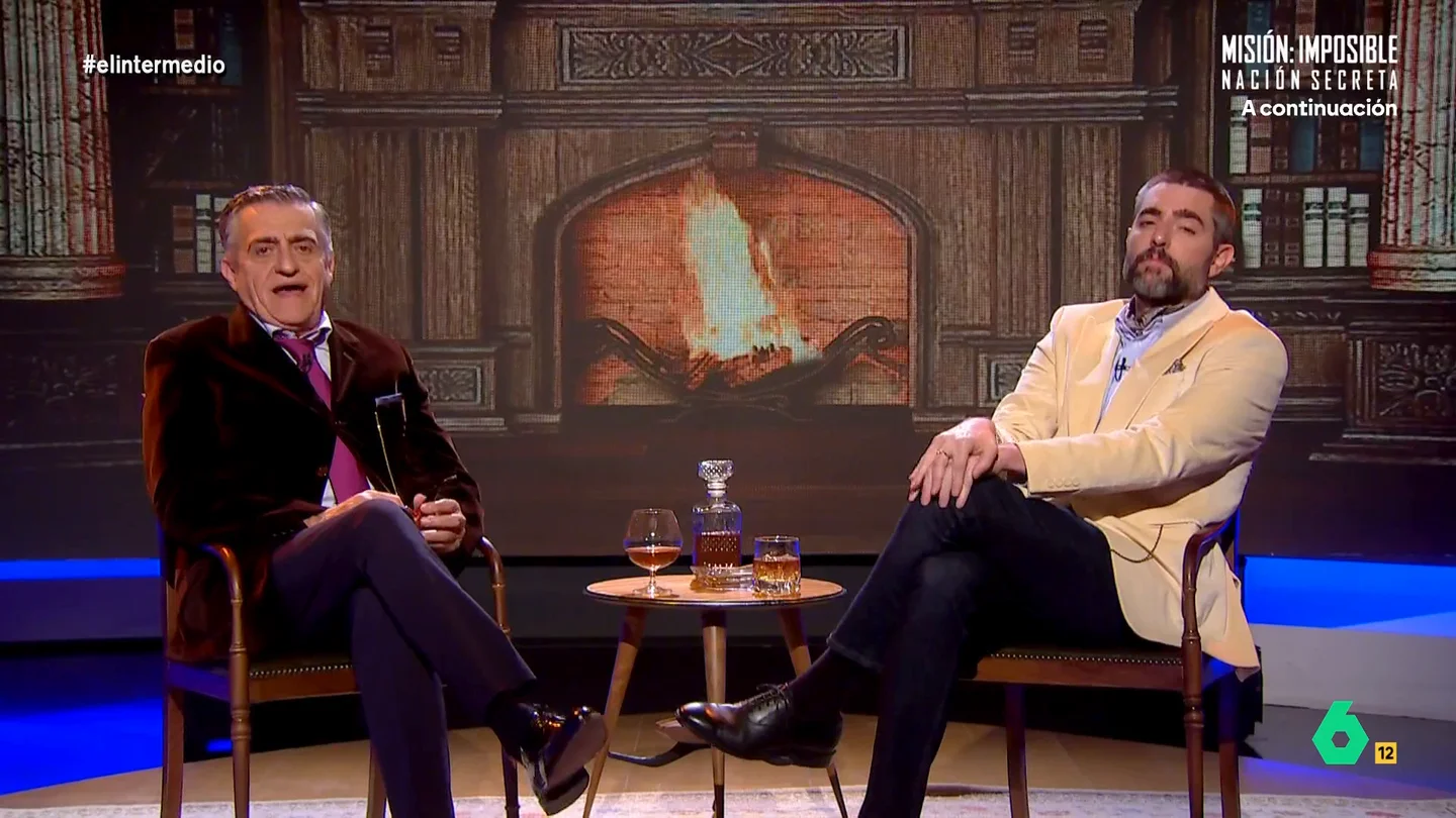 Wyoming, sobre las últimas declaraciones del rey Juan Carlos I sobre Revilla: "Como es rey está hasta la coronilla" A pesar de que ante las cámaras no ha hecho comentarios, el emérito ha afirmado, ante su círculo más cercano, que ha callado mucho pero, que hay cosas que no va a tolerar más.