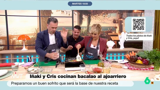 Un salero juega una mala pasada a Iñaki: "Se me ha caído medio kilo con el salero este con trampa" El presentador, junto a Cristina Pardo, han cocinado un bacalao al ajoarriero. Durante el cocinado, Iñaki ha sido encargado de corregir el punto de sal del plato.