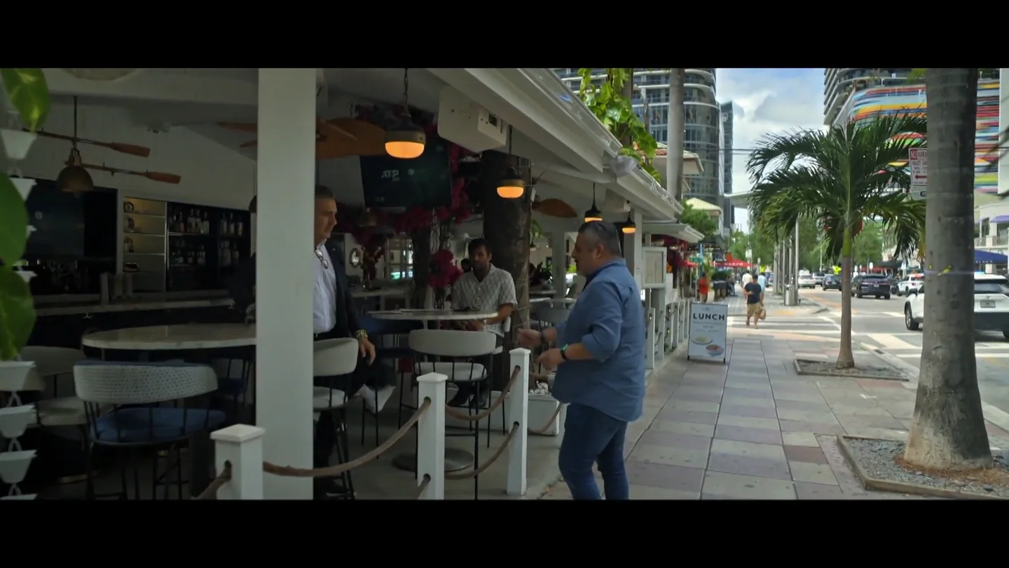 La conexión Madrid-Miami que descubre Jalis de la Serna en Florida: "Los latinos quieren retirarse en España y los españoles, aquí" La conexión Madrid-Miami que descubre Jalis de la Serna en Florida: "Los latinos quieren retirarse en España y los españoles, aquí"