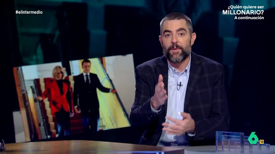Dani Mateo, sobre el manotazo de la mujer de Macron: "Los ingleses dicen 'rómpete una pierna' y los ses te rompen la boca" Dani Mateo vuelve a hablar del mediático manotazo de Brigitte Macron a su marido, un tema que, asegura, "los medios ses no se lo sacan de la boca, como Macron la mano de su mujer".