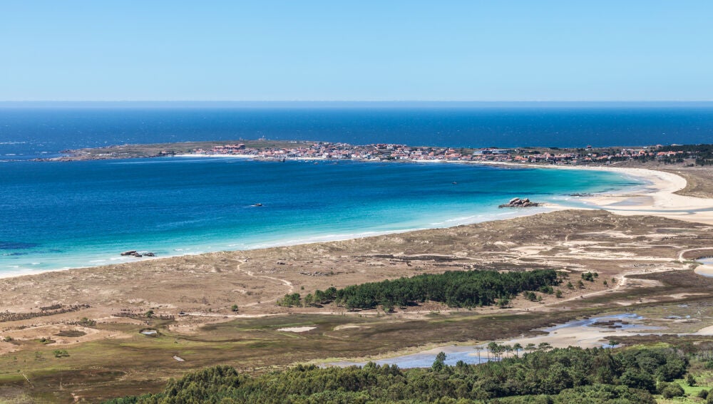 Playas de Corrubedo desde el mirador de Pedra da Ra, zona de Galicia rica en turberas.