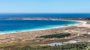 Playas de Corrubedo desde el mirador de Pedra da Ra, zona de Galicia rica en turberas.