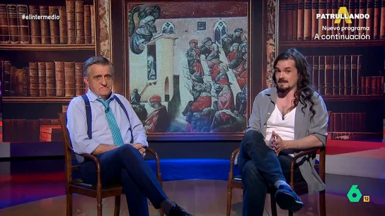 Mikel Herrán desvela que Felipe II fue 'precursor' de Trump: así prohibió a los estudiantes de Castilla irse a estudiar fuera Mikel Herrán bucea en la historia un día más y descubre un precedente a los vetos de Trump para los estudiantes de Harvard: una ley de Felipe II que prohibió a los alumnos castellanos salir a estudiar al extranjero. El motivo, las guerras de religión.