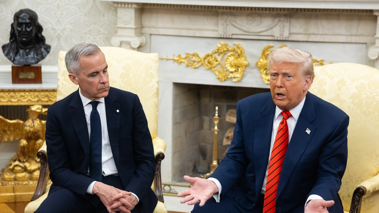 El primer ministro de Canadá, Mark Carney, y el presidente de Estados Unidos (EEUU), Donald Trump, en su último encuentro en la Casa Blanca. El primer ministro de Canadá, Mark Carney, y el presidente de Estados Unidos (EEUU), Donald Trump, en su último encuentro en la Casa Blanca.