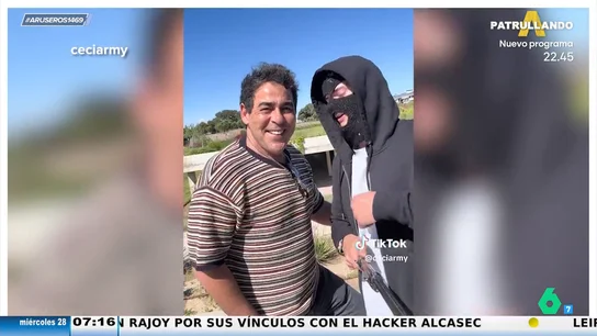 Pablo Chiapella amenaza con presentarse a Eurovisión 2026 con el 'Mandanga Style': "Medio millón de seguidores y lío a Ernesto Sevilla" Pablo Chiapella amenaza con presentarse a Eurovisión 2026 con el 'Mandanga Style': "Medio millón de seguidores y lío a Ernesto Sevilla"