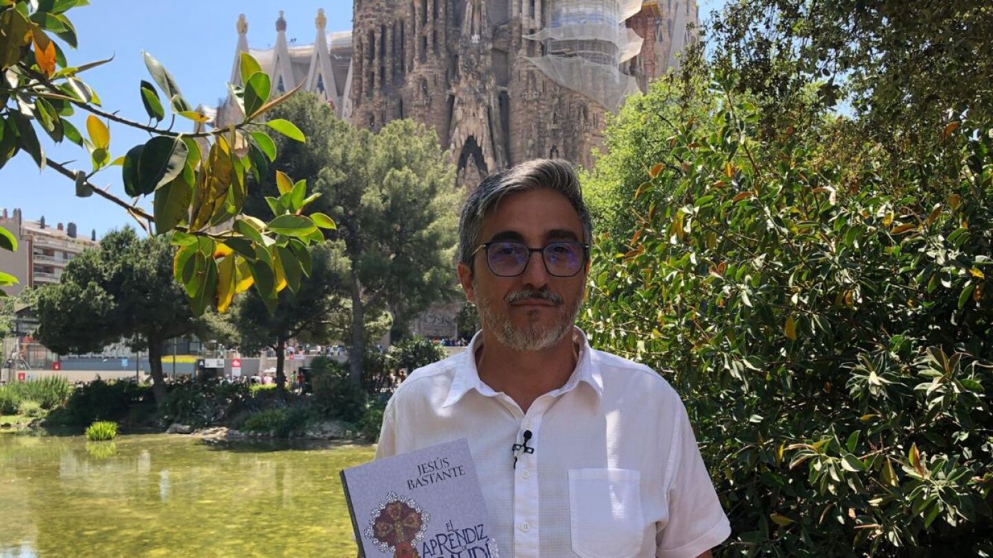 Jes&uacute;s Bastante con su novela 'El aprendiz de Gaud&iacute;'