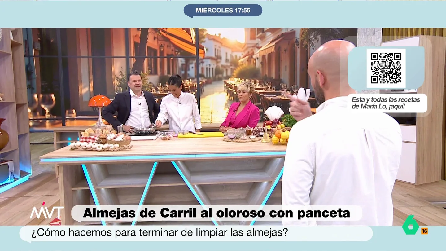 La advertencia de Cristina Pardo a Gonzalo Miró: "El día que llegues tarde no hay comida" El colaborador ha estado muy atento a la sección de cocina de María Lo, que ha preparado unas deliciosas almejas al oloroso. Iñaki López y Cristina no han dudado en lanzar varios dardos dirigidos hacia Miró.