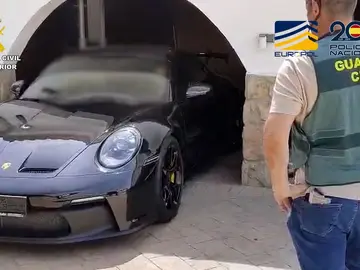 La Guardia Civil, la Policía Nacional y Europol desmantelan una red europea de tráfico de coches La Guardia Civil, la Policía Nacional y Europol desmantelan una red europea de tráfico de coches
