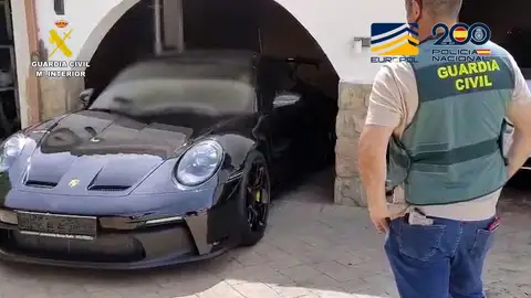 La Guardia Civil, la Policía Nacional y Europol desmantelan una red europea de tráfico de coches La Guardia Civil, la Policía Nacional y Europol desmantelan una red europea de tráfico de coches